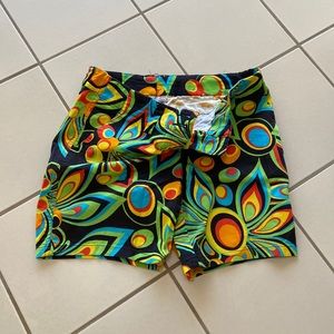 Loud mouth ladies golf shorts colors green orange yellow size 8 material cotton
